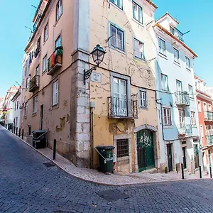 cosy-chiado-by-homing.hotels-lisbon-portugal.com/